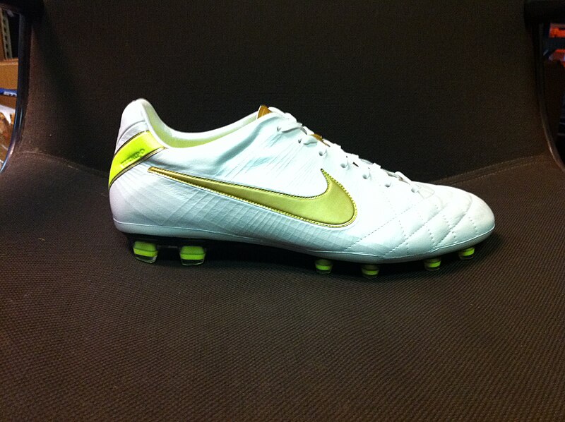 Nike Tiempo Legend IV Elite (2011) — White/Gold/Volt colourway.